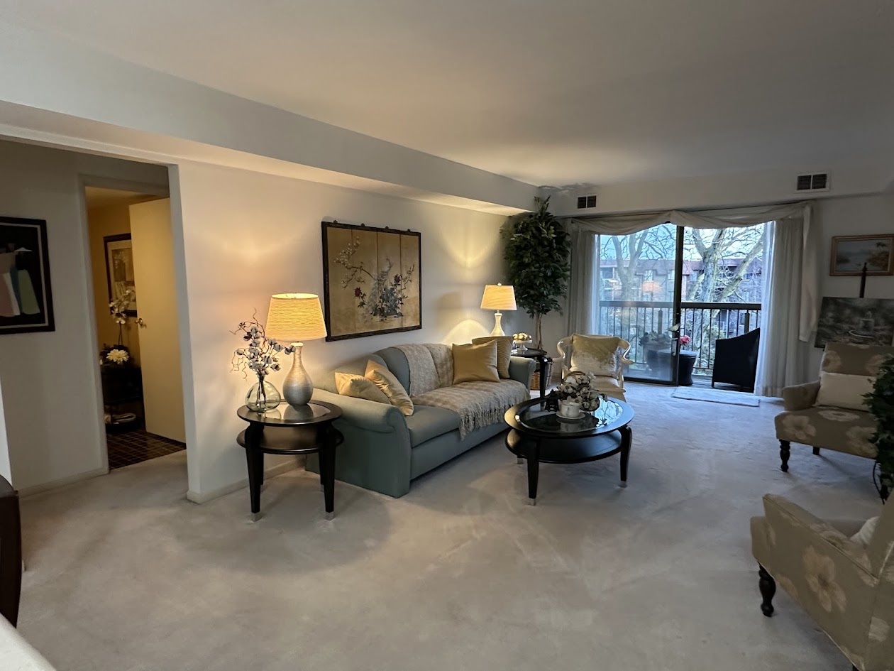 840 Elder Road #A414, Homewood, IL 60430