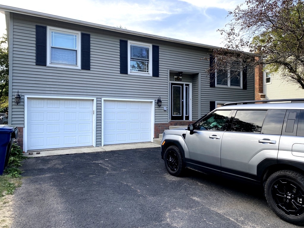 2441 Waupaca Court, Naperville, IL 60564
