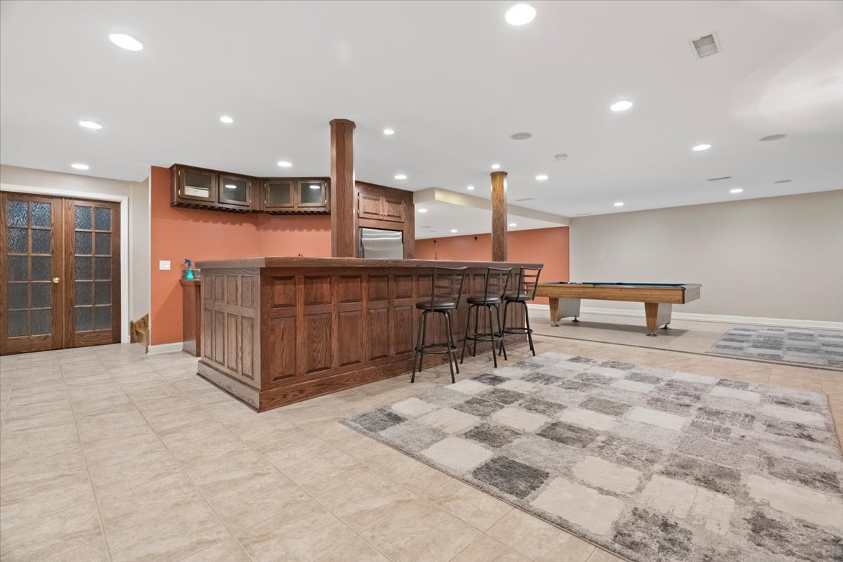 325 Williams Street, Roselle, IL 60172