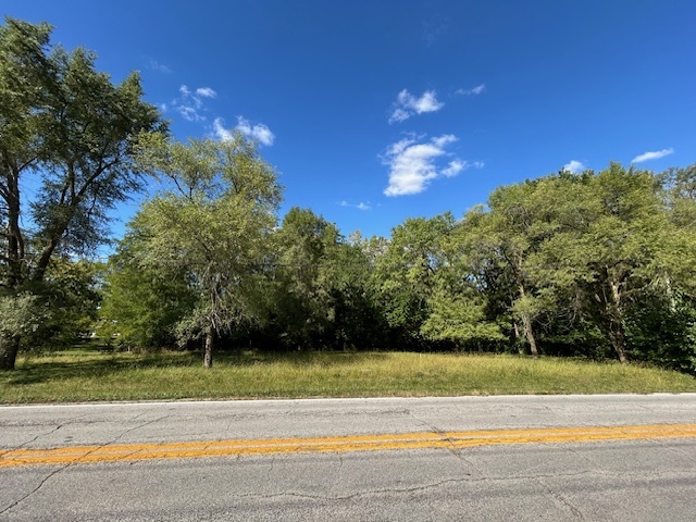 1513 Six Points Rd Road, Bloomington, IL 61701