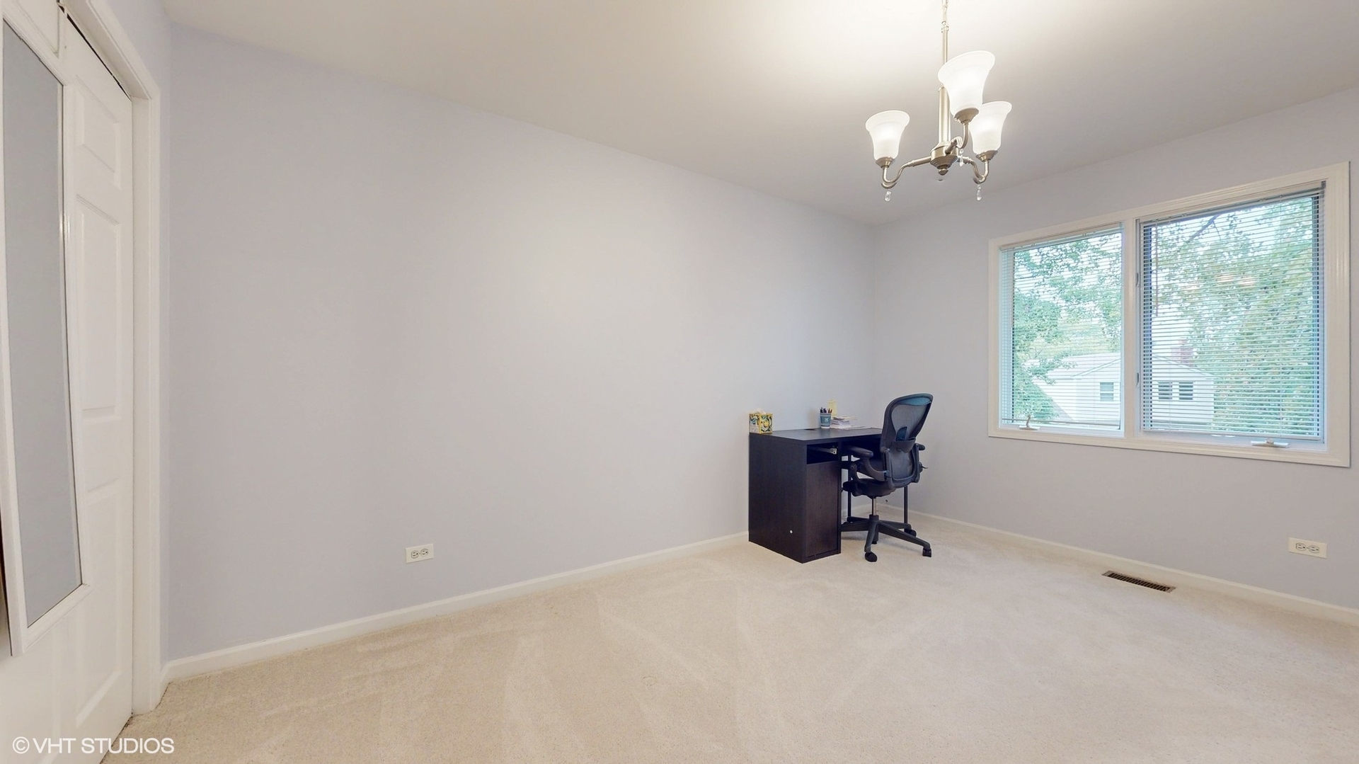 980 Lucinda Drive, Buffalo Grove, IL 60089