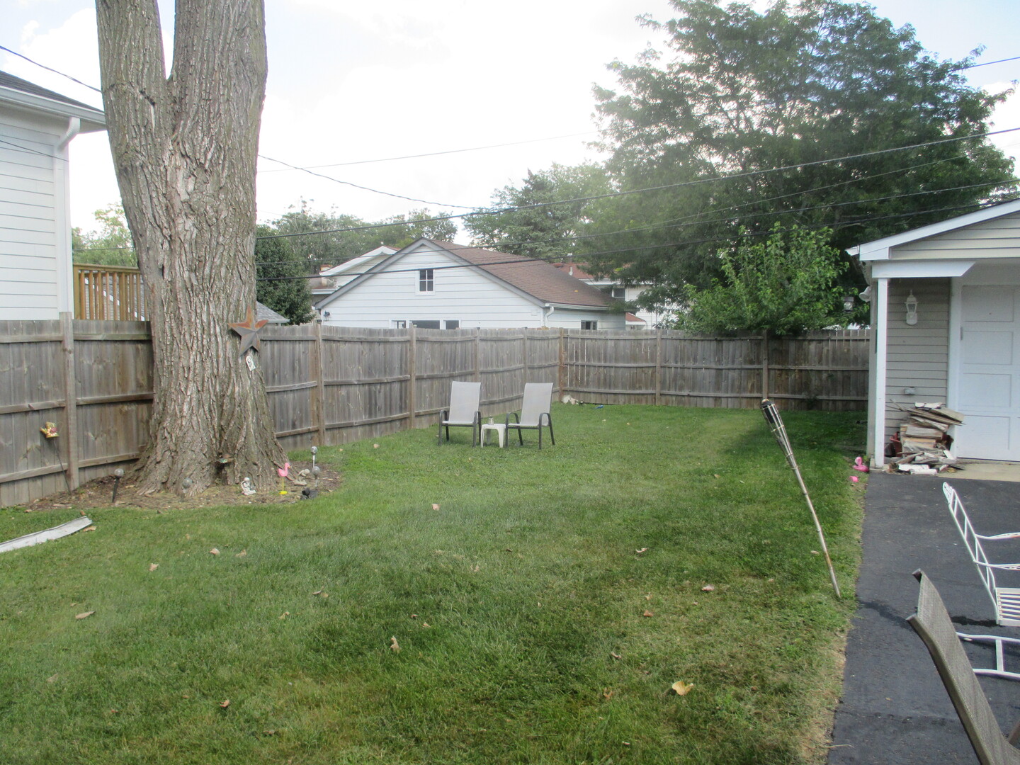 439 N Iowa Avenue, Villa Park, IL 60181