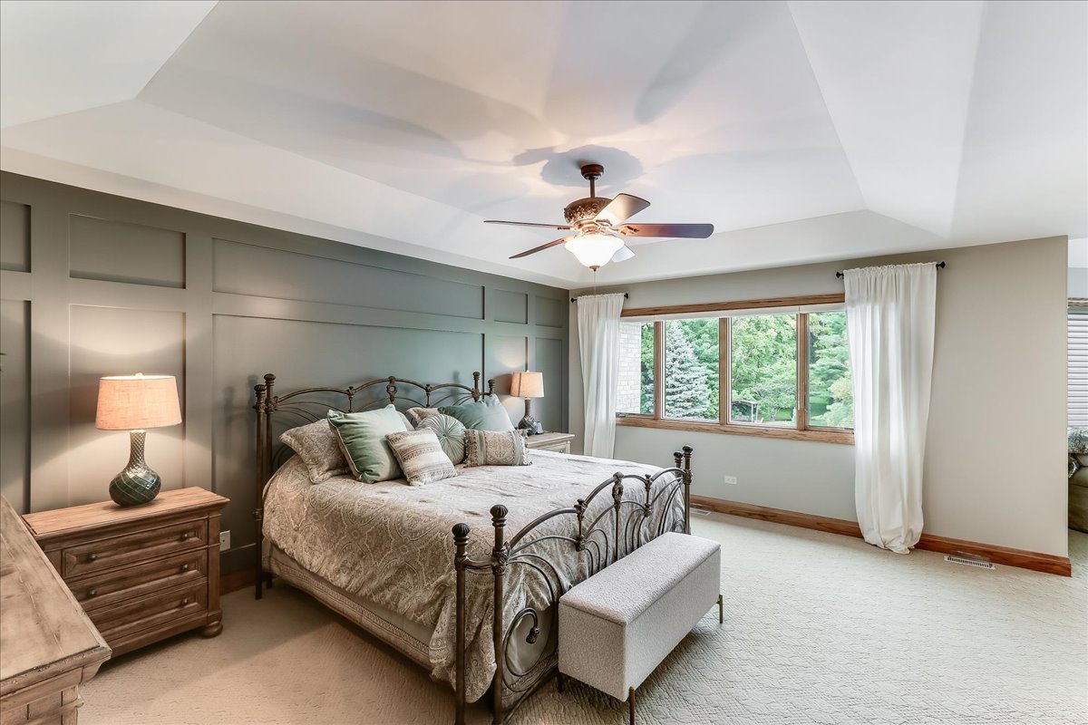 7N235 Windsor Drive, St. Charles, IL 60175
