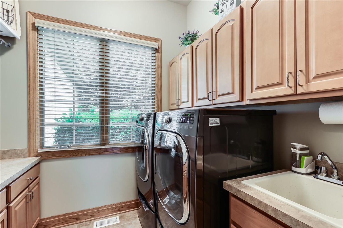 7N235 Windsor Drive, St. Charles, IL 60175
