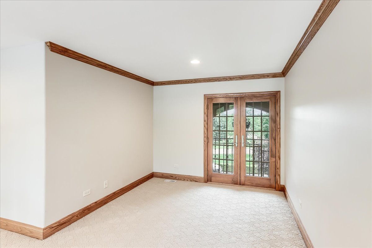 7N235 Windsor Drive, St. Charles, IL 60175