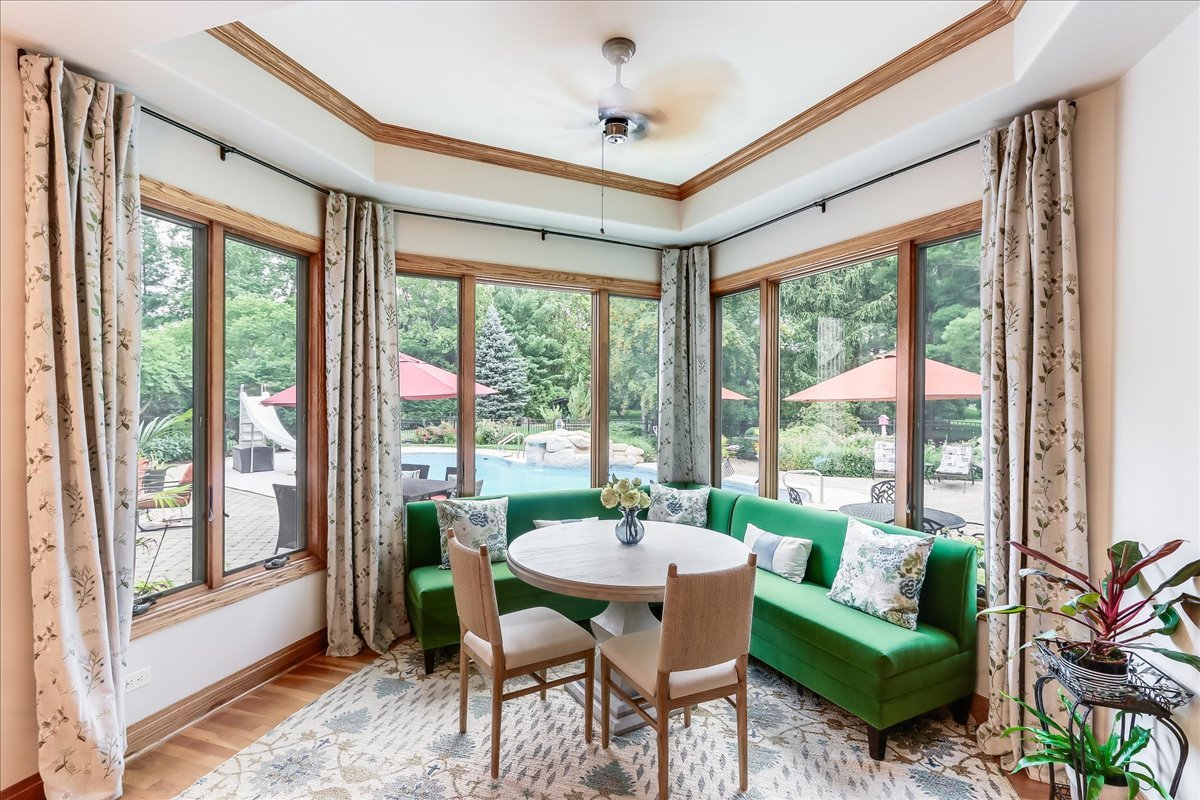 7N235 Windsor Drive, St. Charles, IL 60175