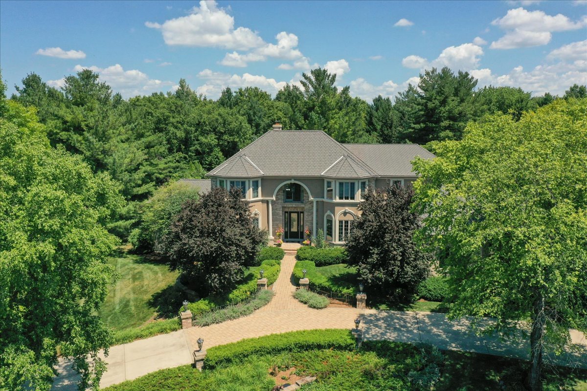 7N235 Windsor Drive, St. Charles, IL 60175