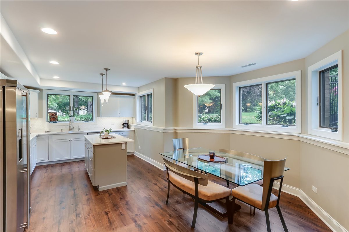 7N235 Windsor Drive, St. Charles, IL 60175