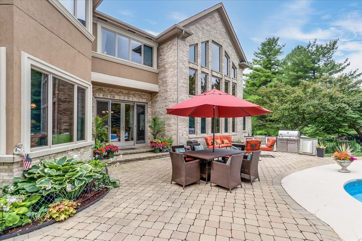 7N235 Windsor Drive, St. Charles, IL 60175