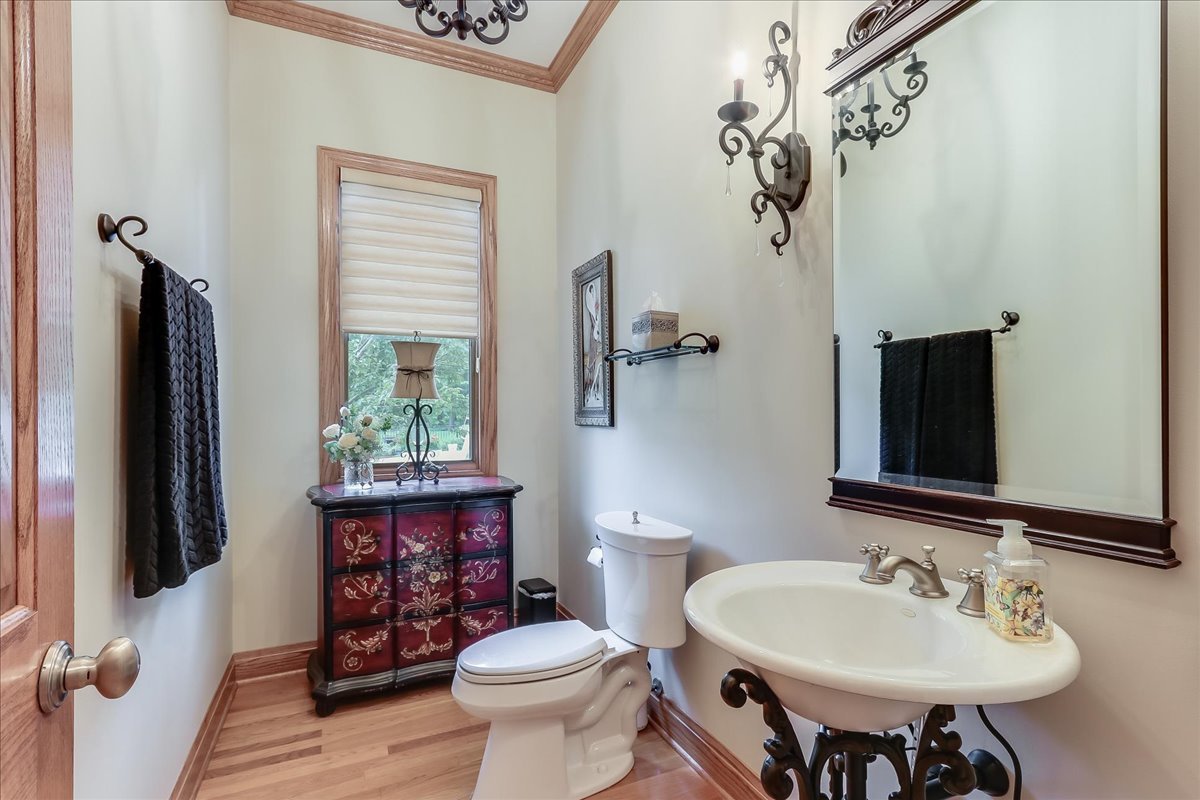 7N235 Windsor Drive, St. Charles, IL 60175