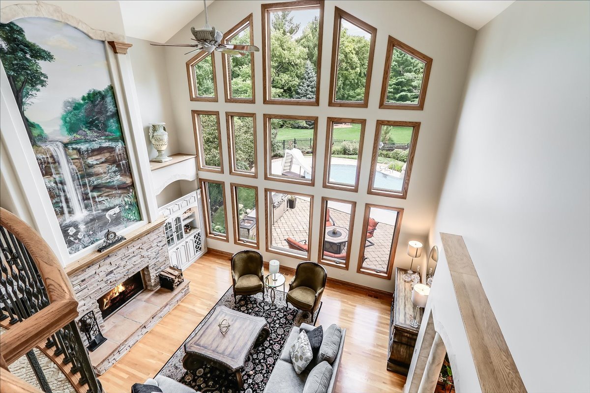 7N235 Windsor Drive, St. Charles, IL 60175