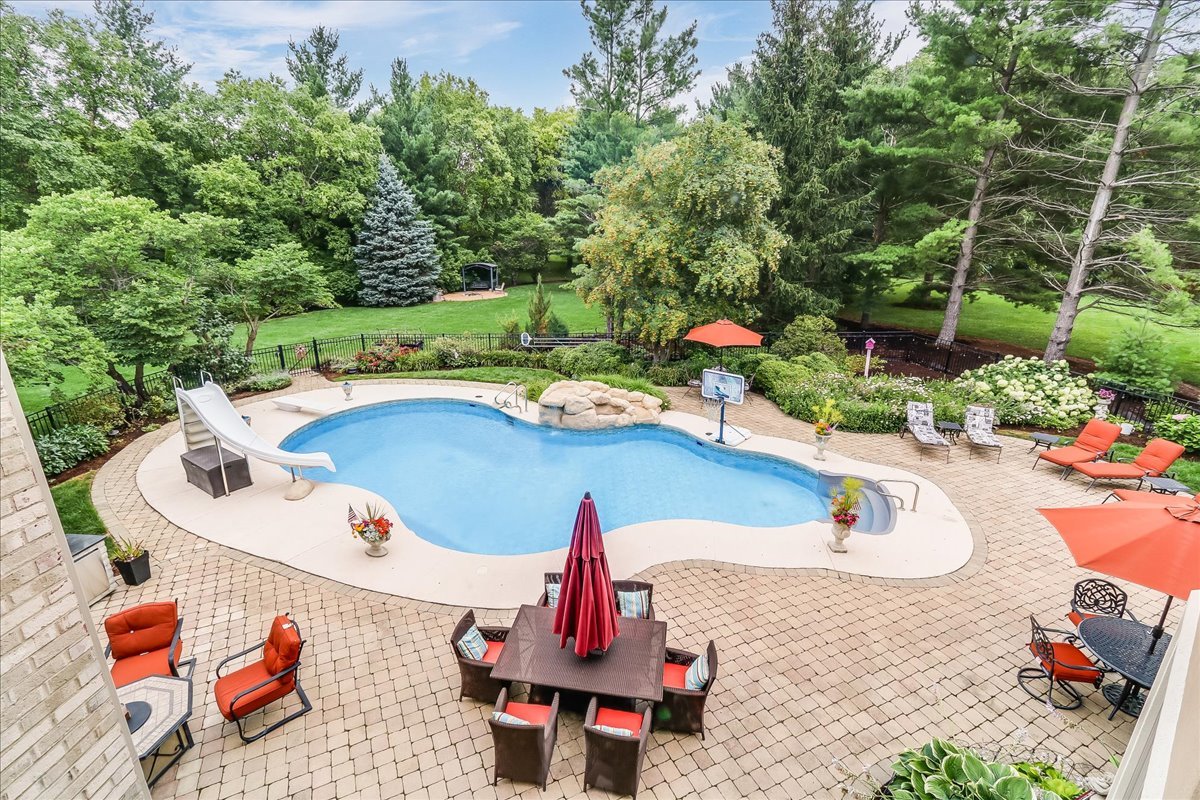 7N235 Windsor Drive, St. Charles, IL 60175