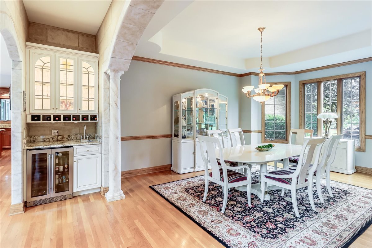 7N235 Windsor Drive, St. Charles, IL 60175