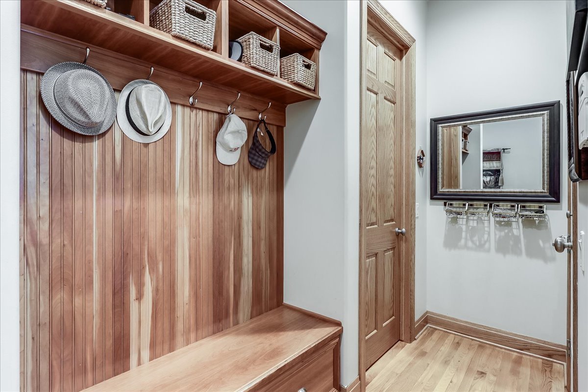 7N235 Windsor Drive, St. Charles, IL 60175