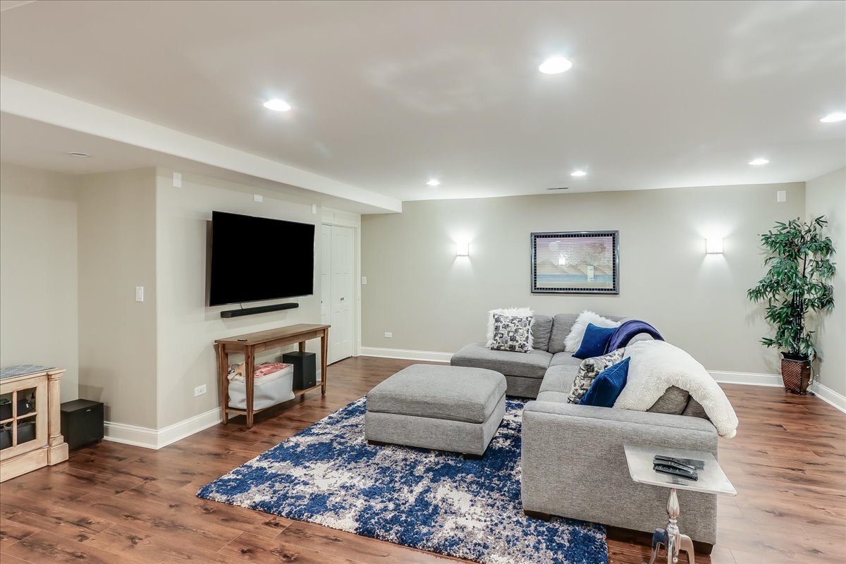7N235 Windsor Drive, St. Charles, IL 60175
