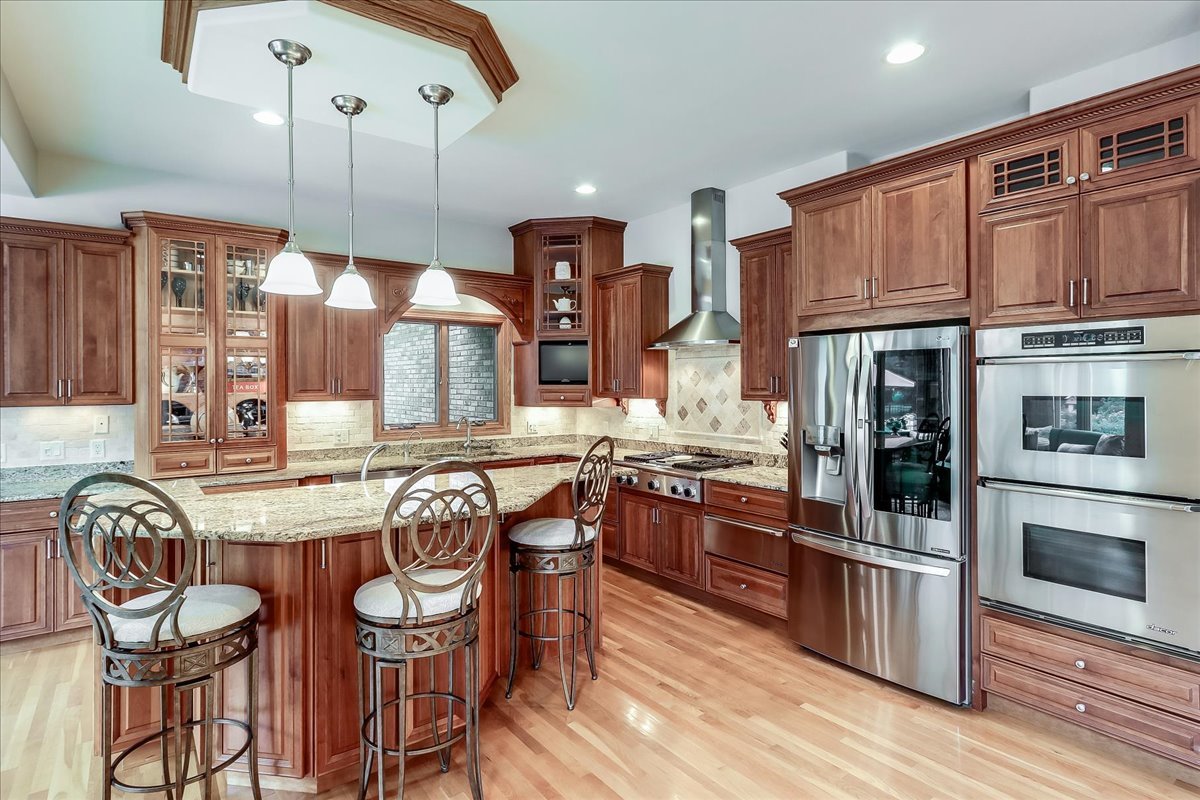 7N235 Windsor Drive, St. Charles, IL 60175
