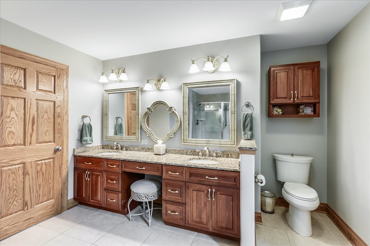 7N235 Windsor Drive, St. Charles, IL 60175