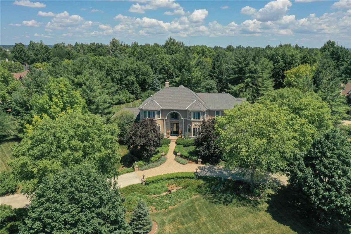 7N235 Windsor Drive, St. Charles, IL 60175