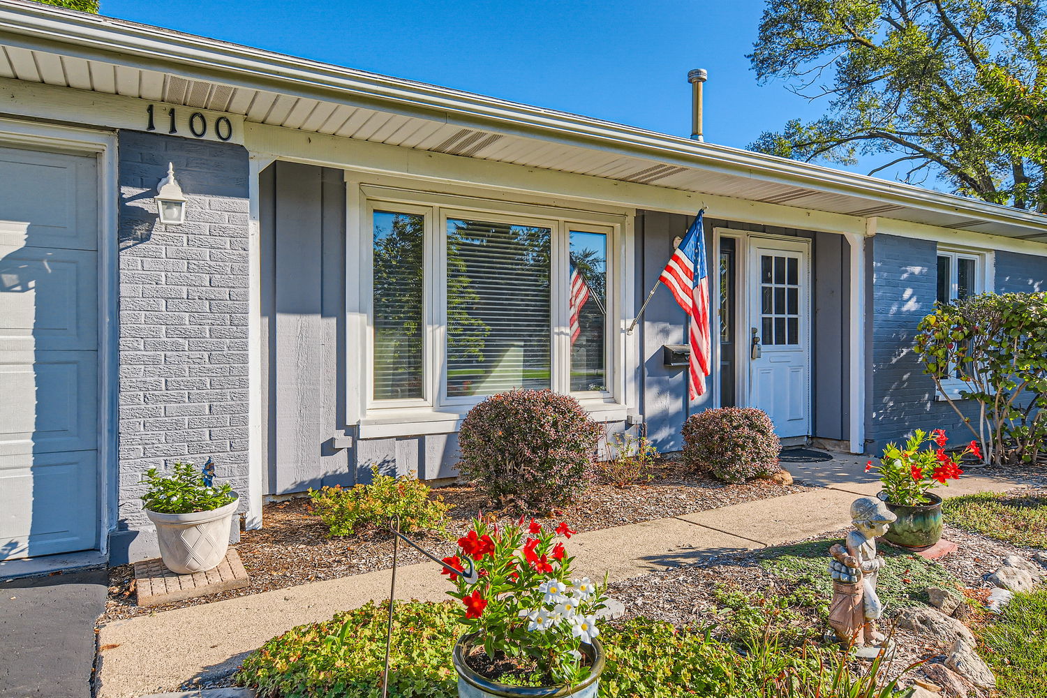 1100 Browning Lane, Lake Zurich, IL 60047