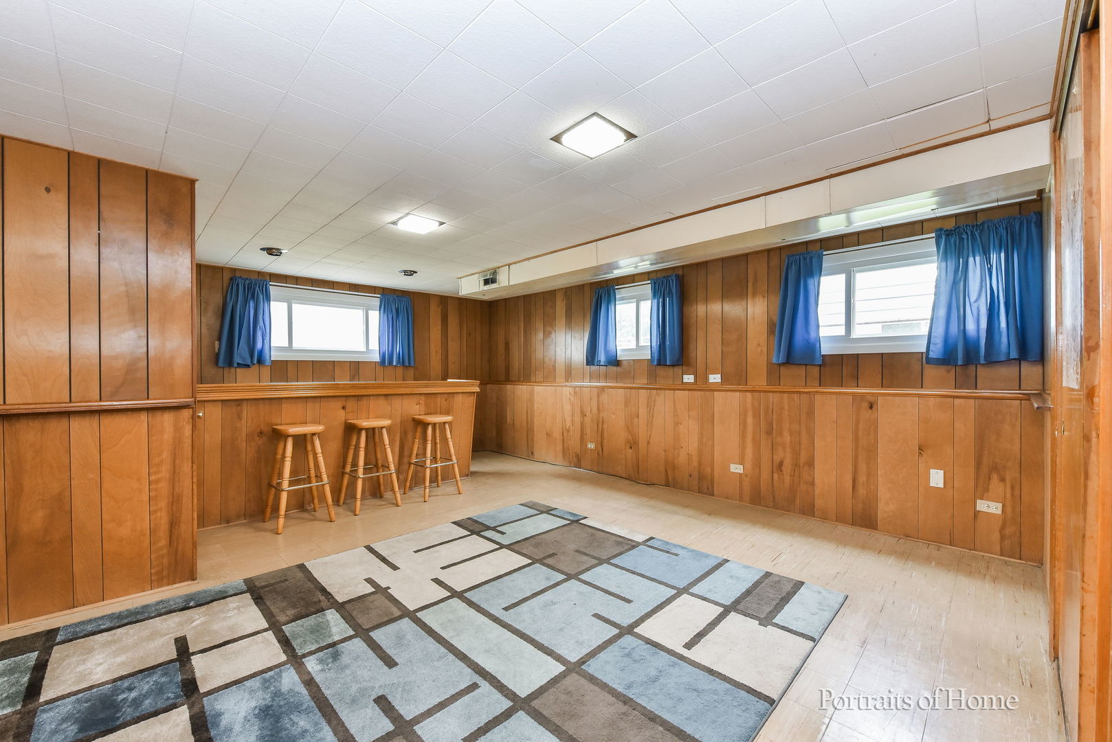 355 N Lincoln Avenue, Villa Park, IL 60181