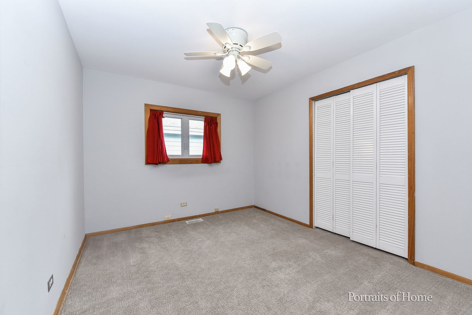 355 N Lincoln Avenue, Villa Park, IL 60181