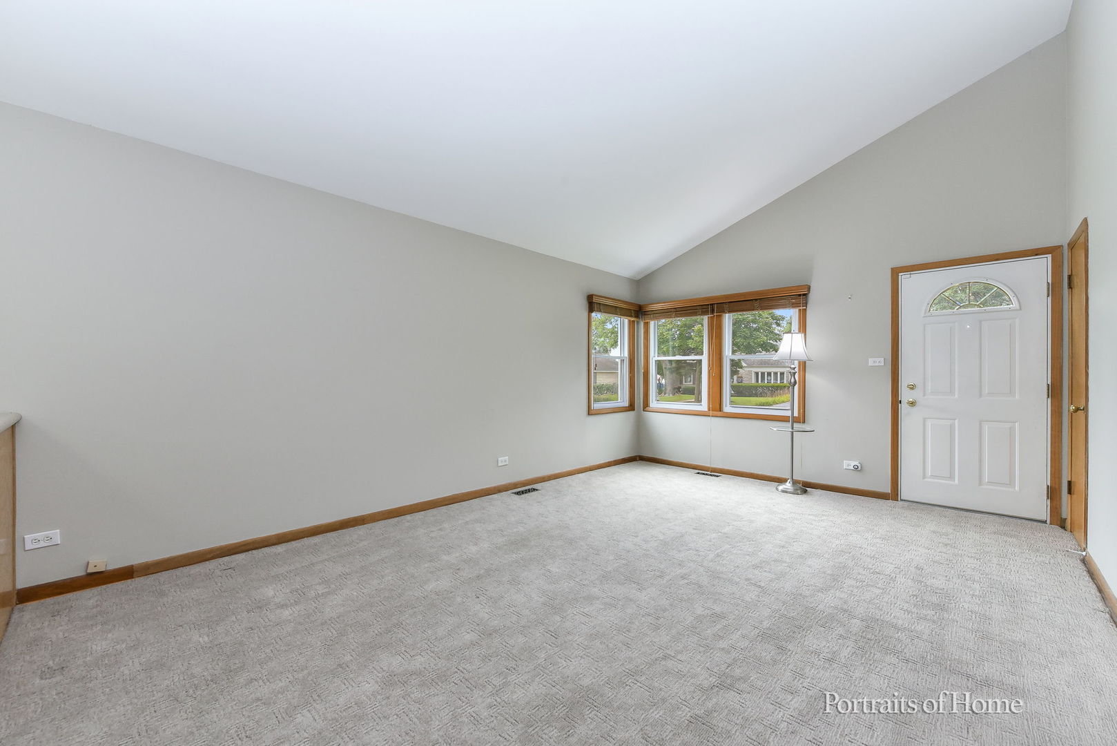 355 N Lincoln Avenue, Villa Park, IL 60181