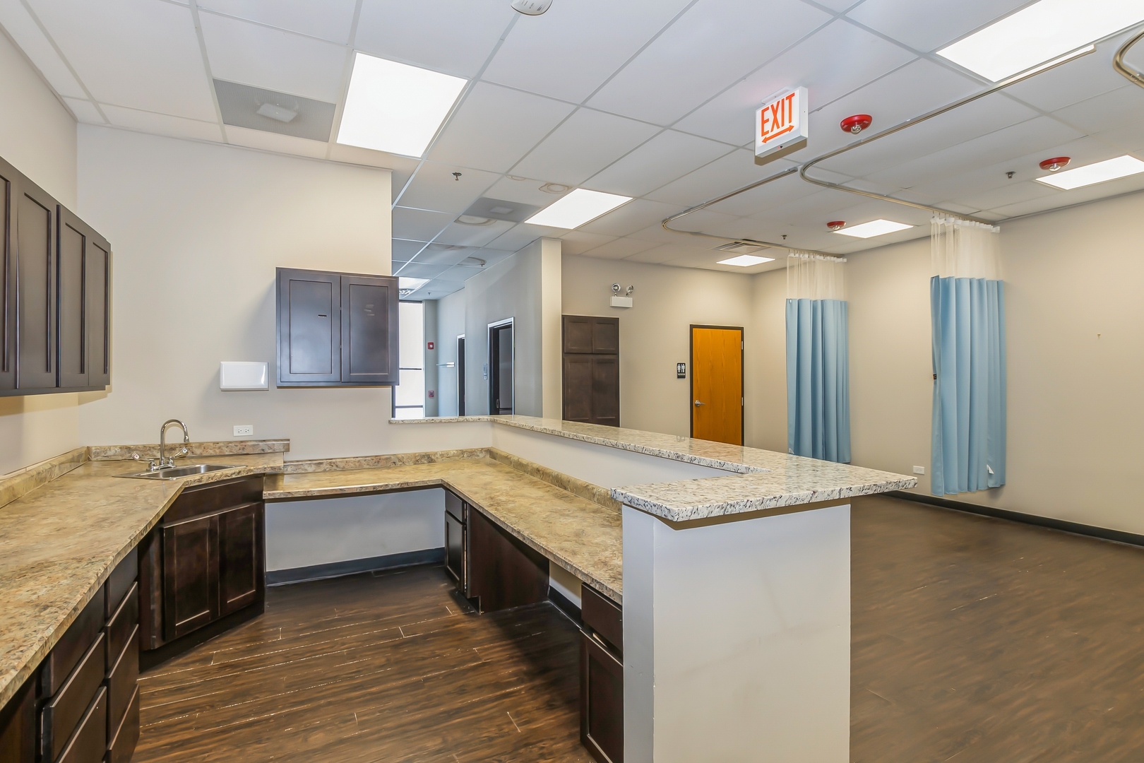 4815 W 95th Street, Oak Lawn, IL 60453