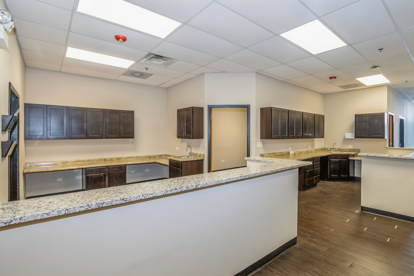 4815 W 95th Street, Oak Lawn, IL 60453