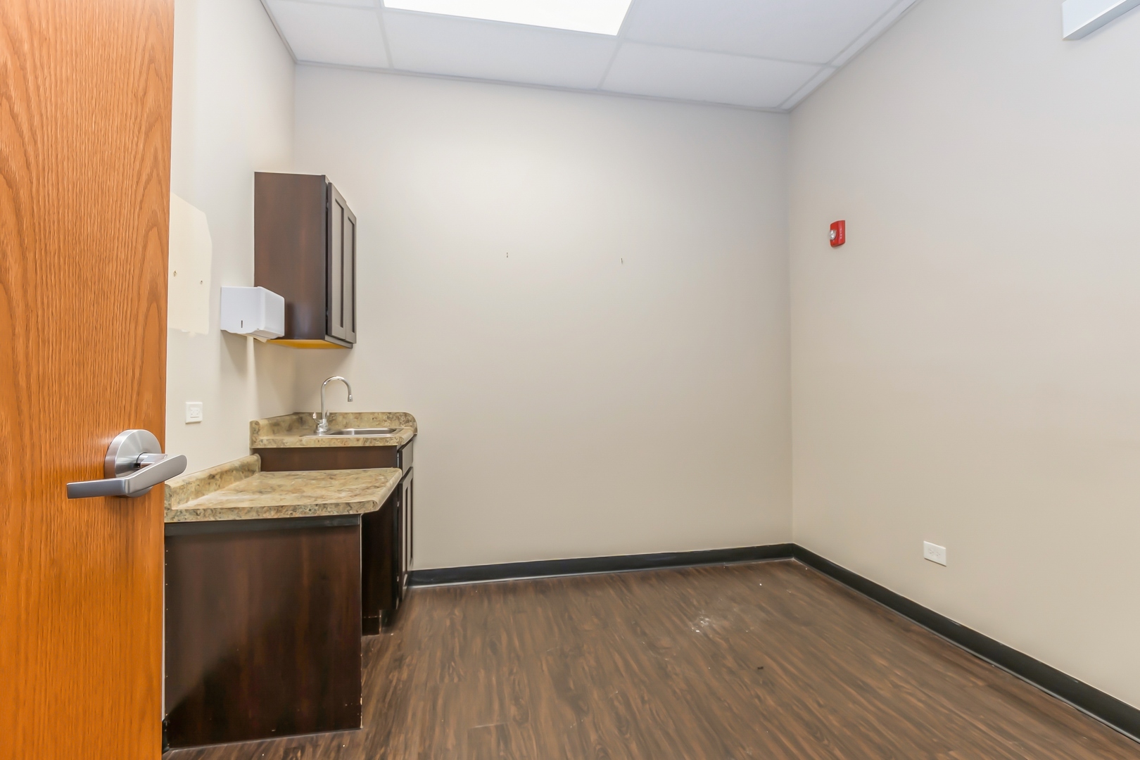 4815 W 95th Street, Oak Lawn, IL 60453