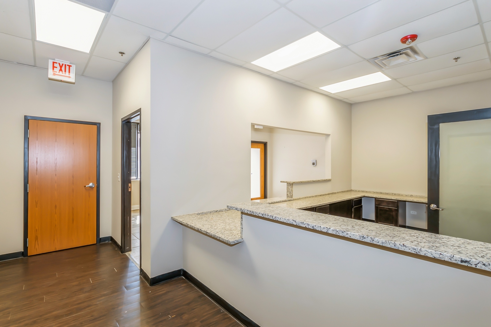 4815 W 95th Street, Oak Lawn, IL 60453