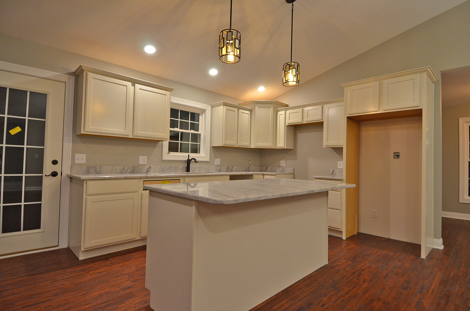 3290 E 289th Road, Lasalle, IL 61301