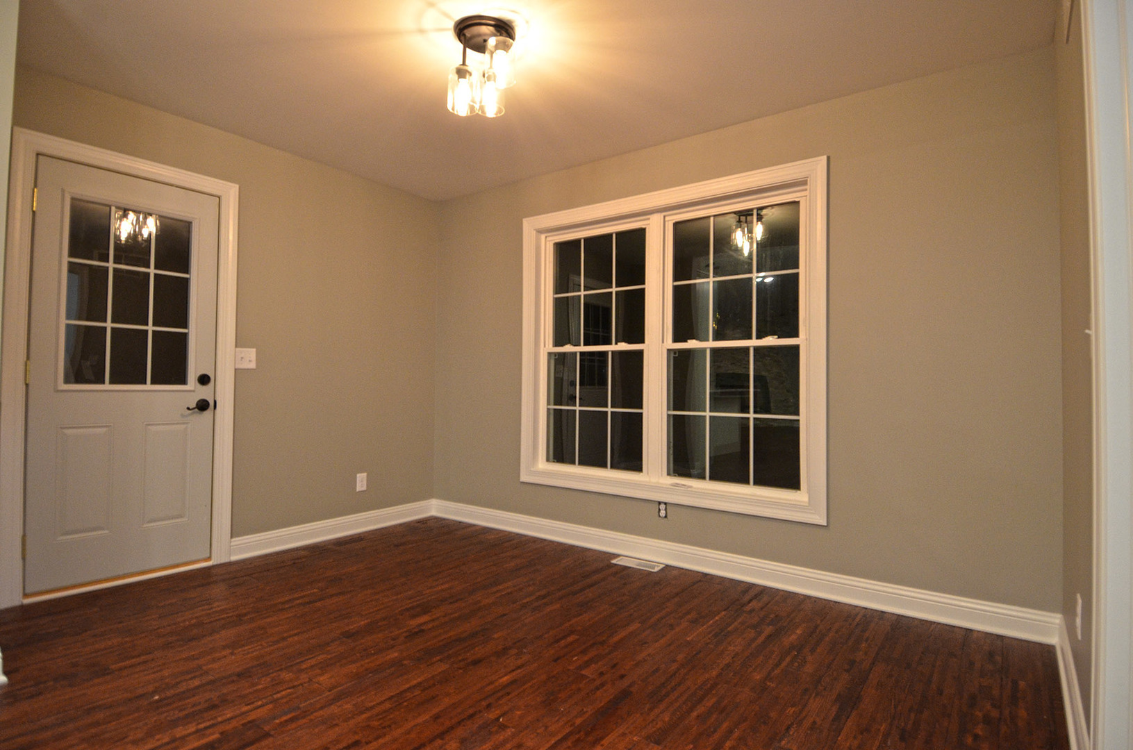 3290 E 289th Road, Lasalle, IL 61301