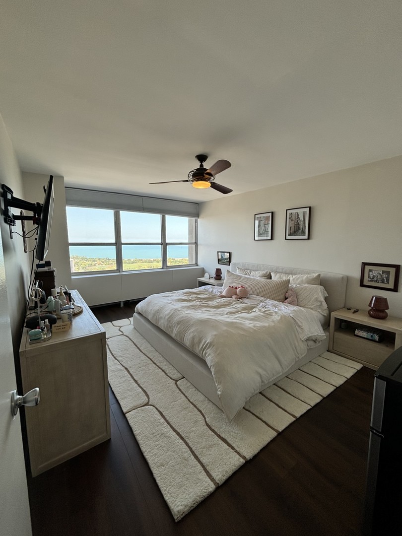 655 W IRVING PARK Road #4412, Chicago, IL 60613