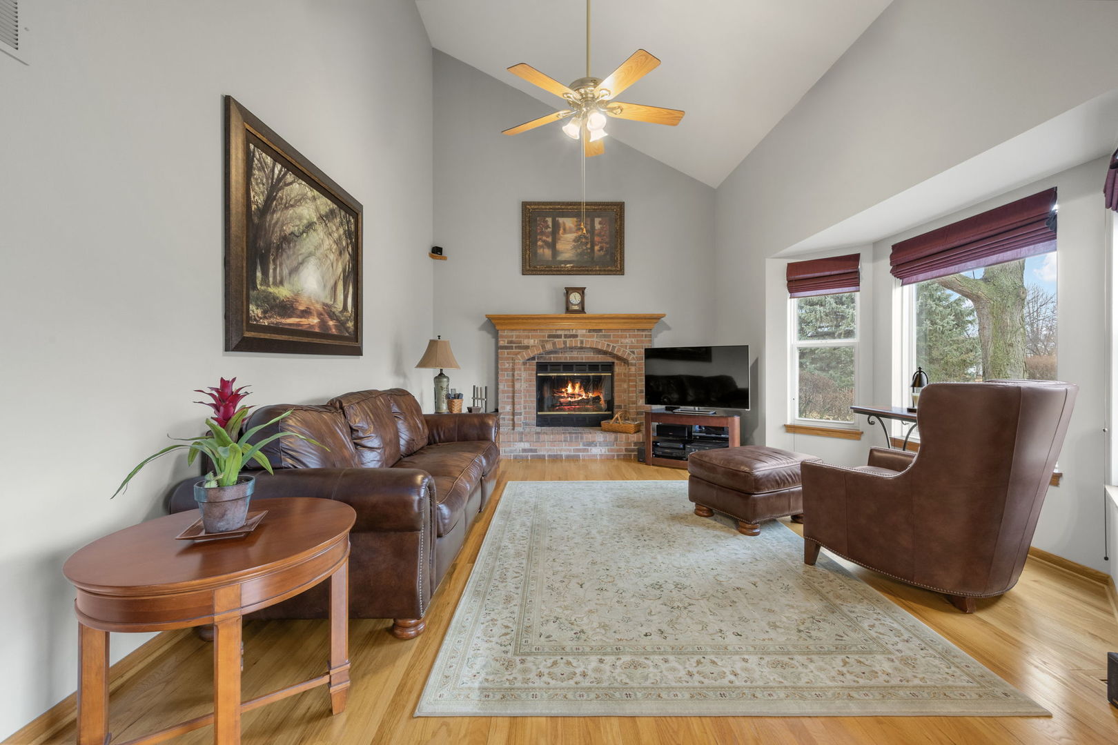 33 Forestview Lane, Aurora, IL 60502