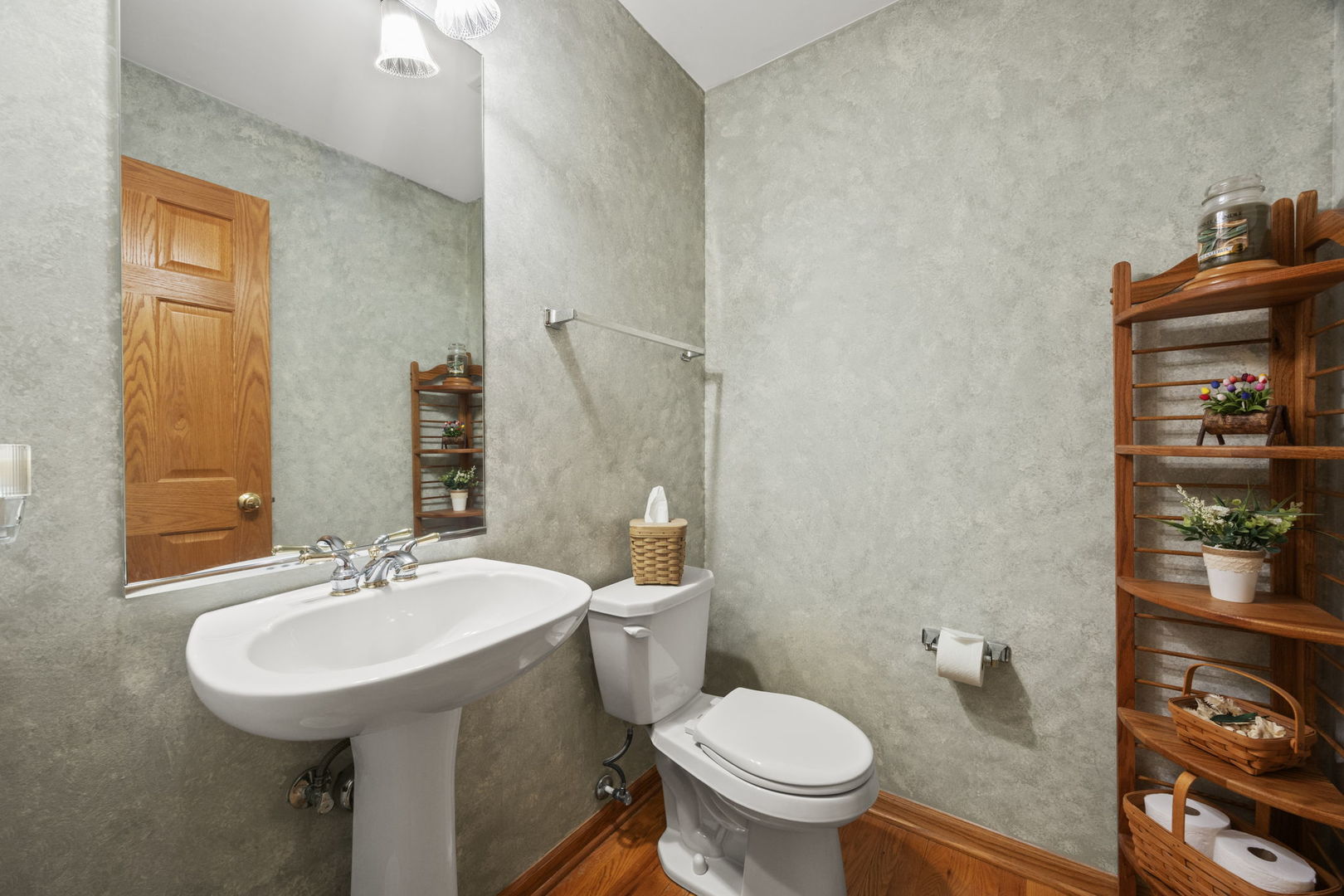 33 Forestview Lane, Aurora, IL 60502