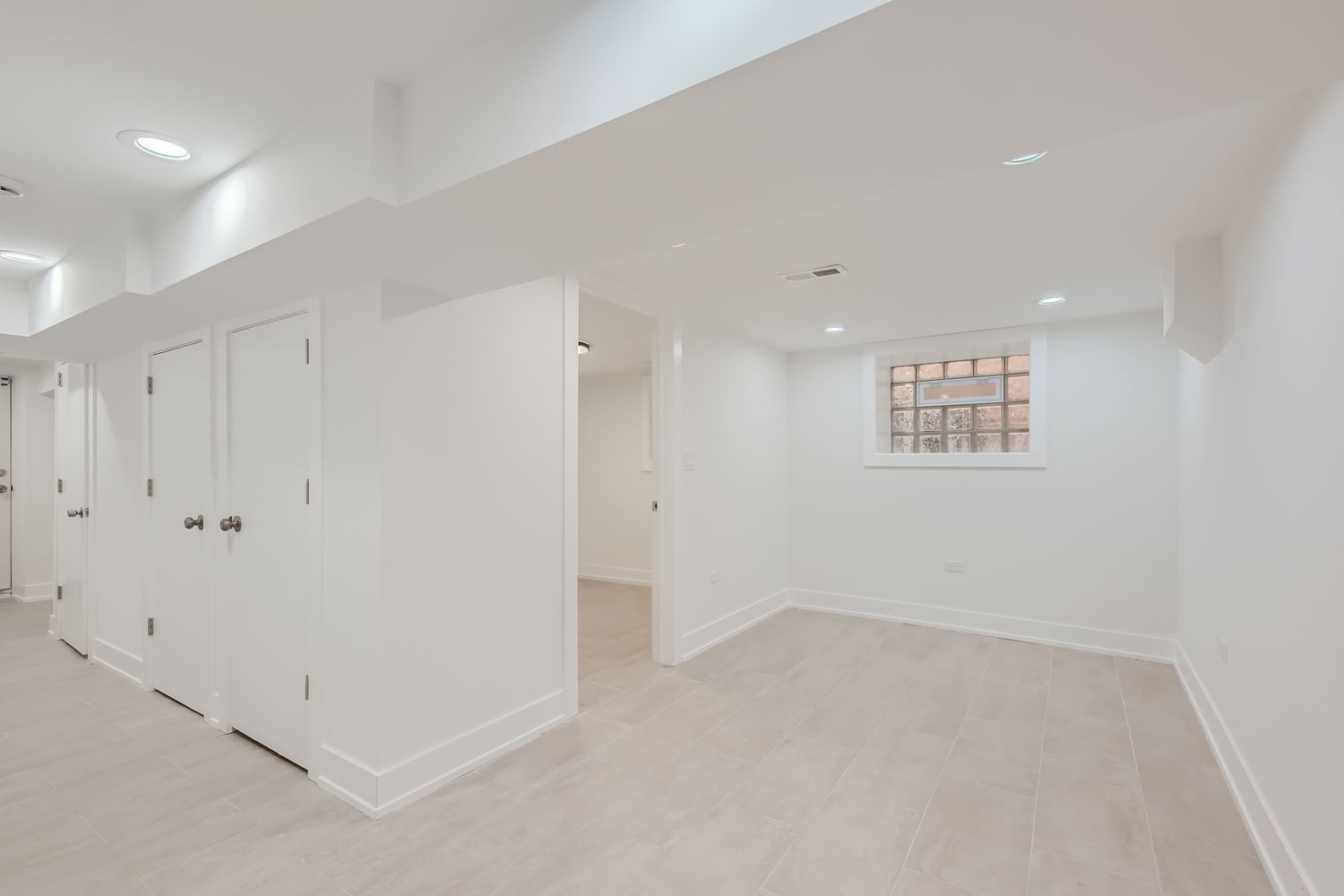 8513 S Maryland Avenue, Chicago, IL 60619