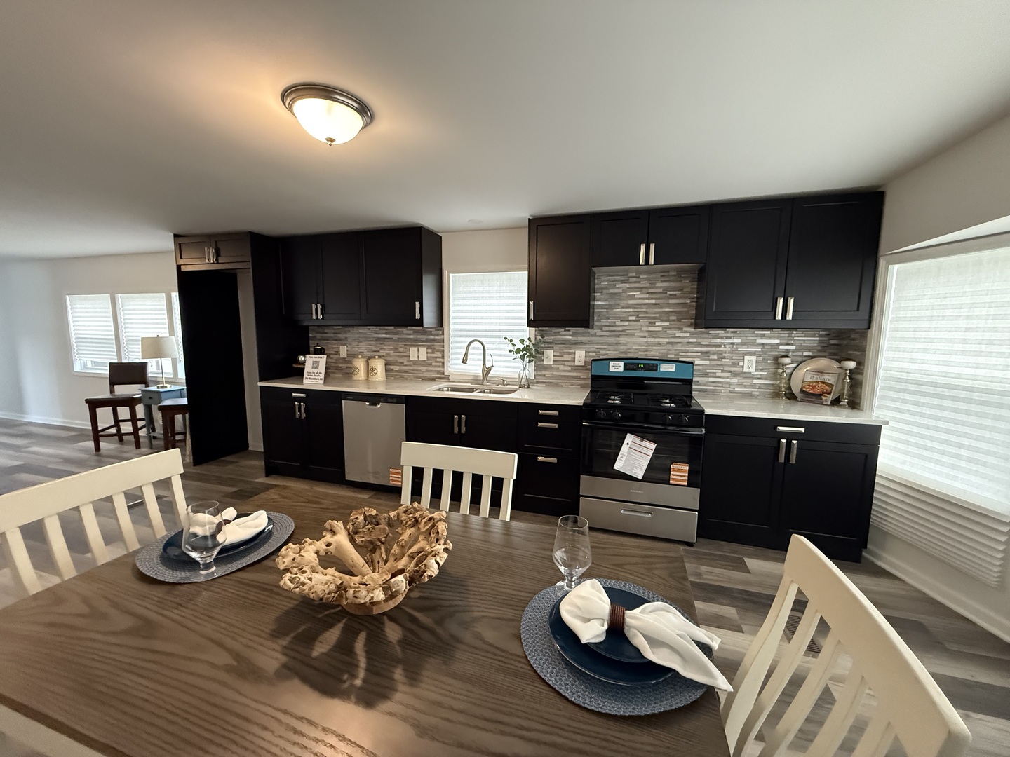 241 Blackthorn Road, Matteson, IL 60443