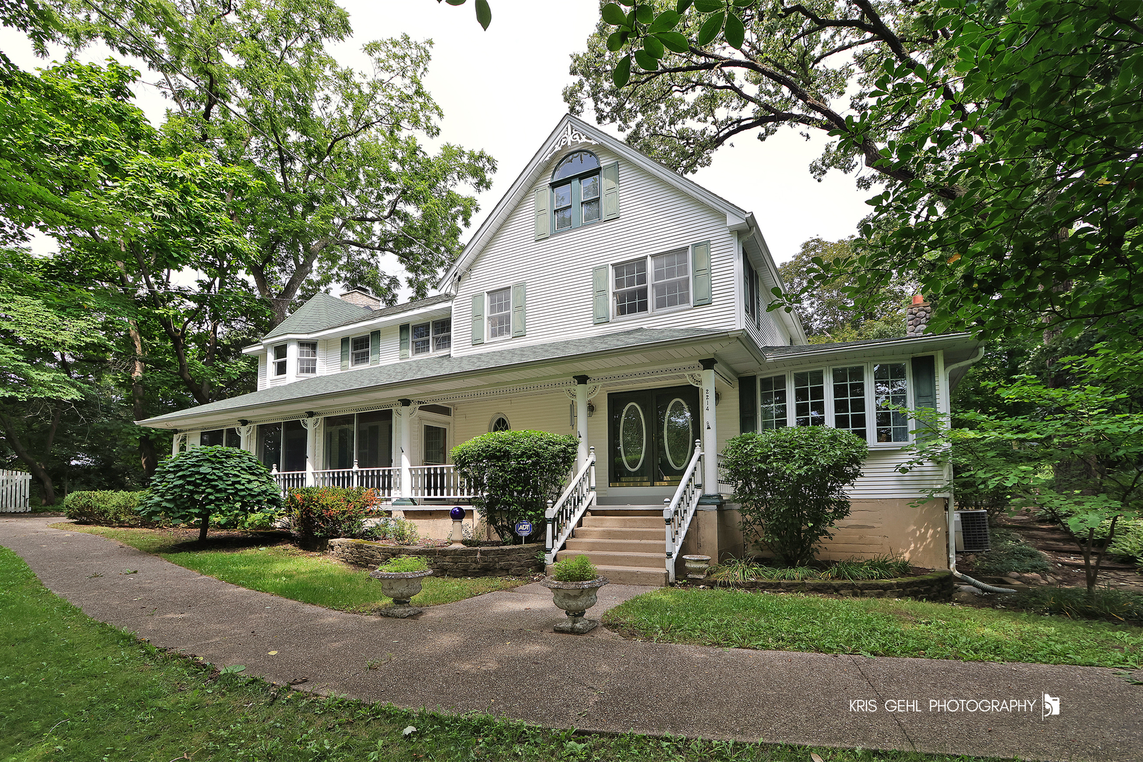 2214 MAIN STREET Road, Spring Grove, IL 60081