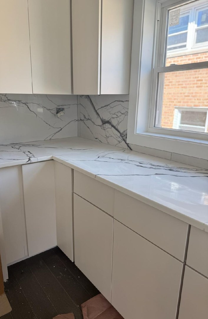 558 Escanaba Avenue, Calumet City, IL 60409