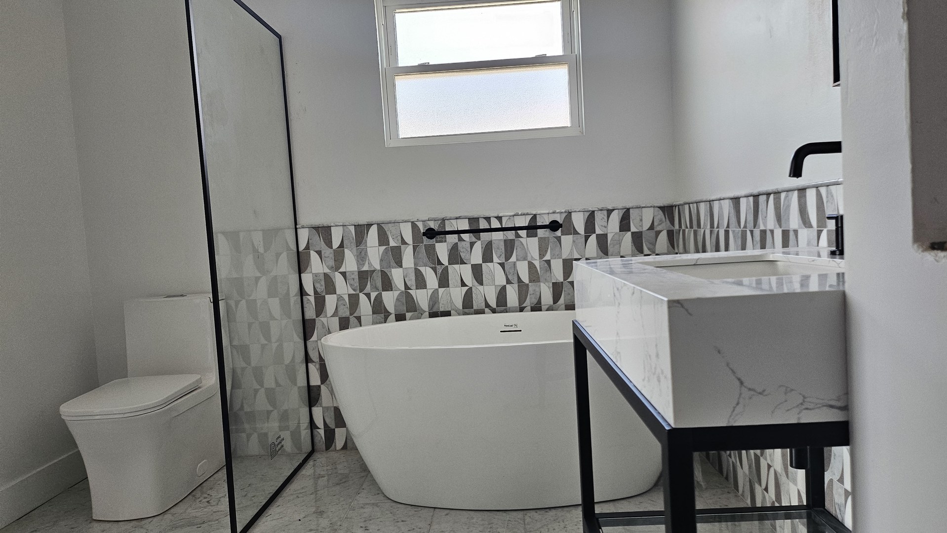 558 Escanaba Avenue, Calumet City, IL 60409