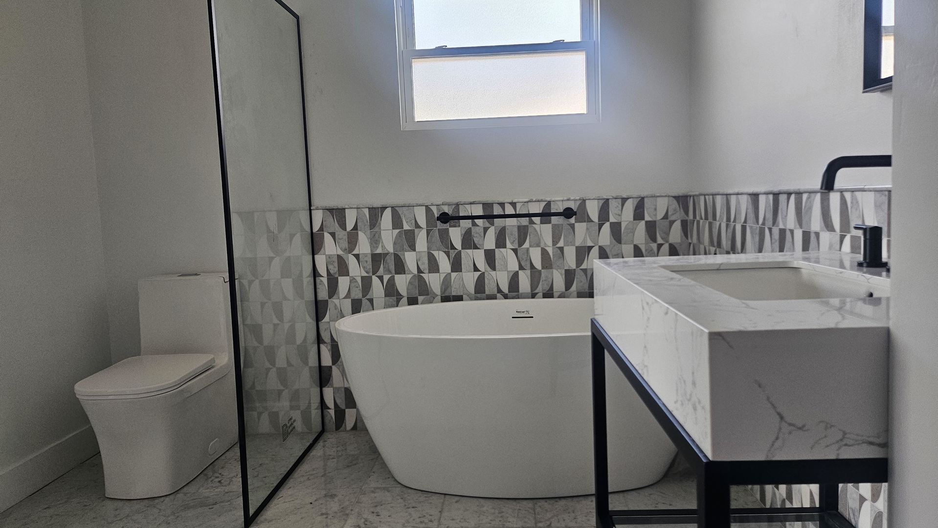 558 Escanaba Avenue, Calumet City, IL 60409