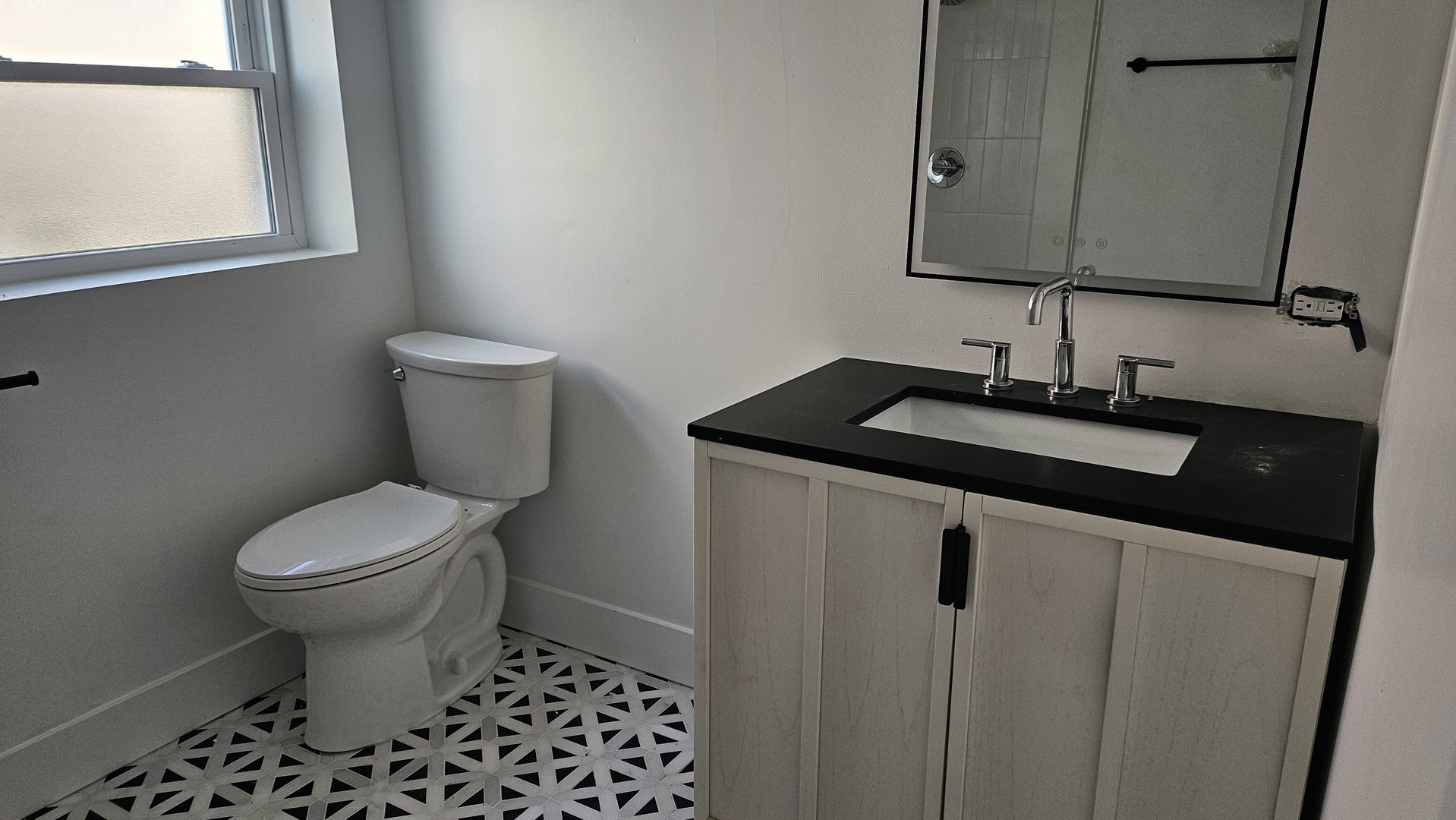 558 Escanaba Avenue, Calumet City, IL 60409