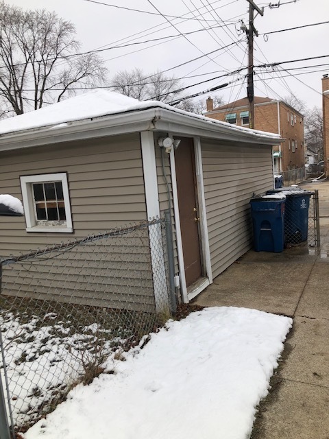1222 circle Avenue, Forest Park, IL 60130