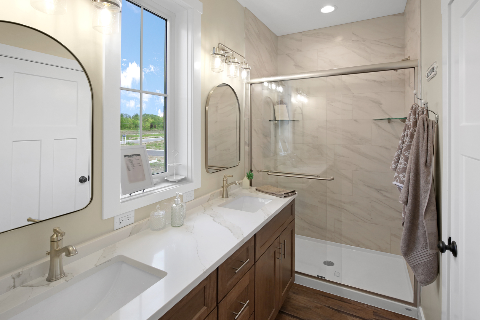 7 Willow Way, Ottawa, IL 61350