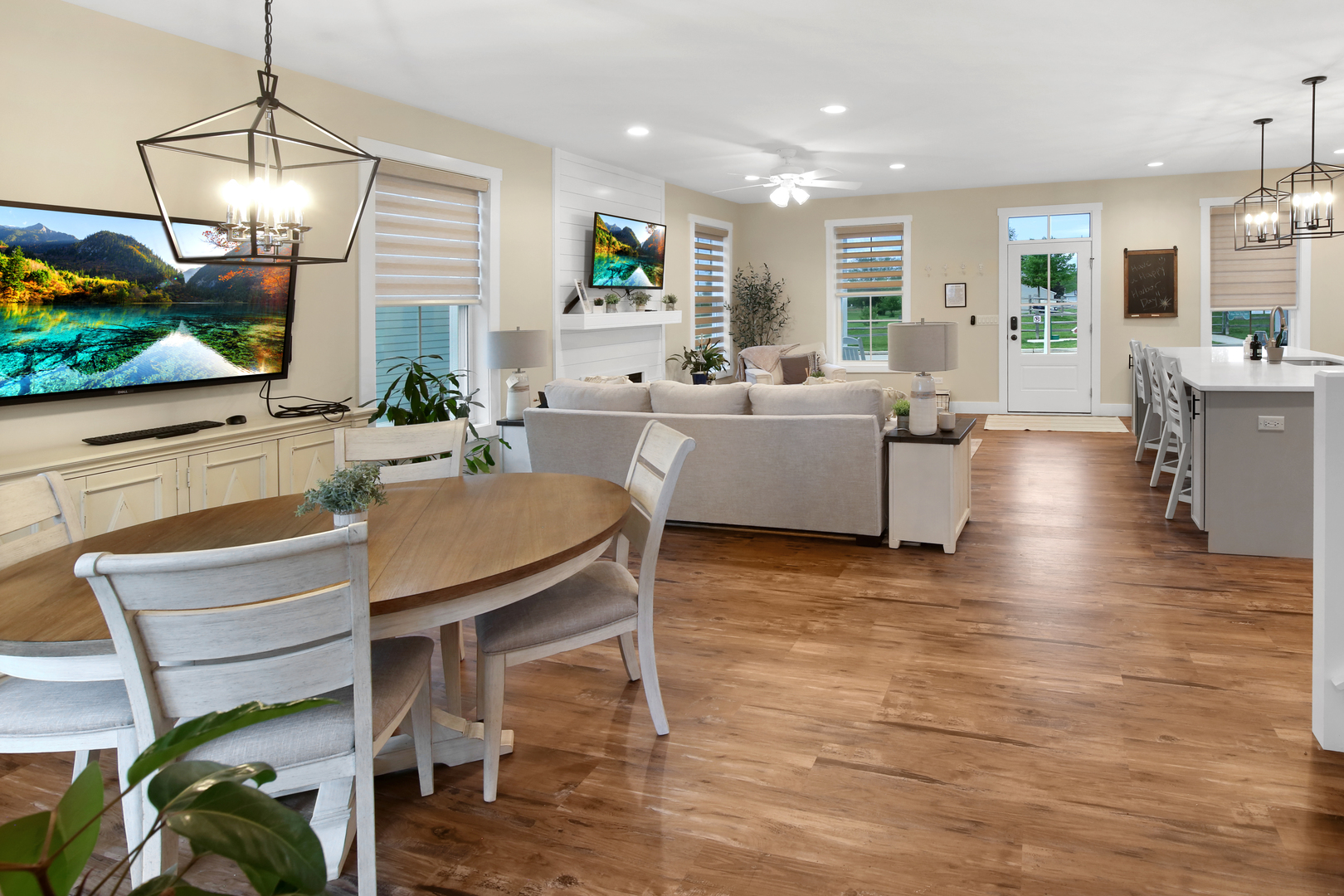 7 Willow Way, Ottawa, IL 61350