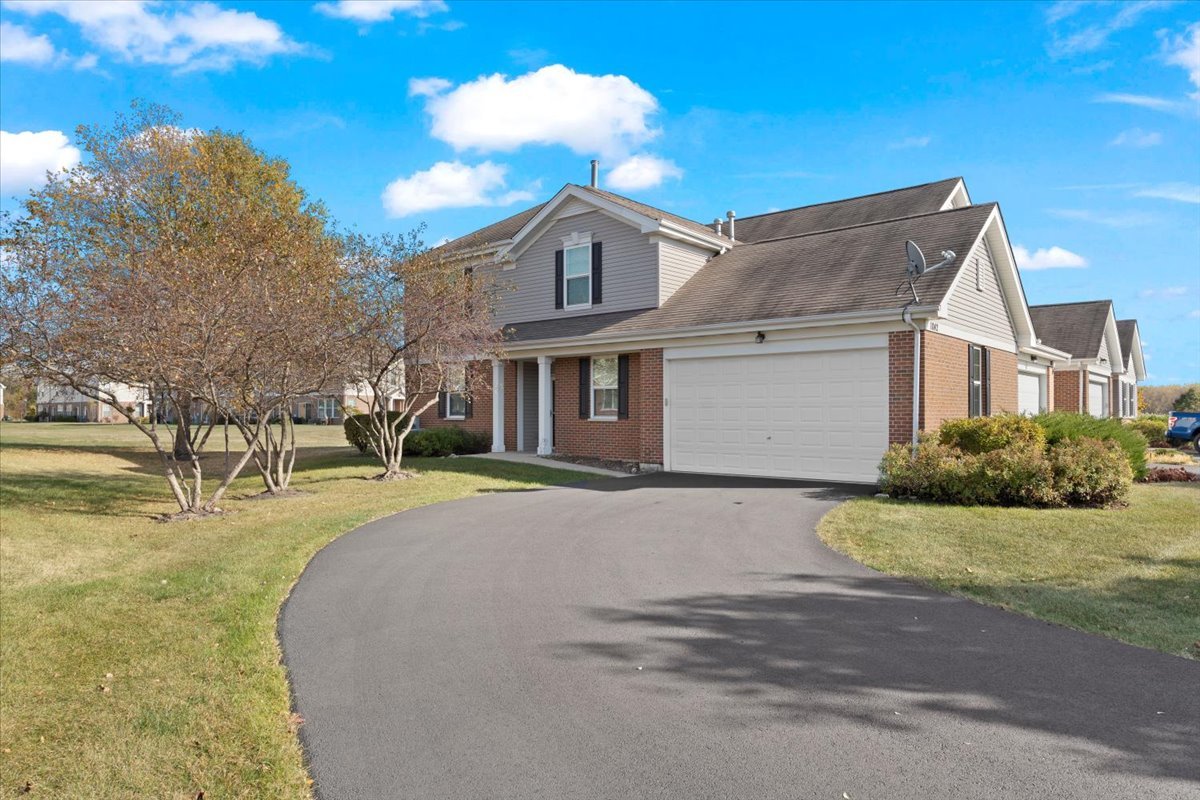1042 Carrick Lane #22-1, McHenry, IL 60050