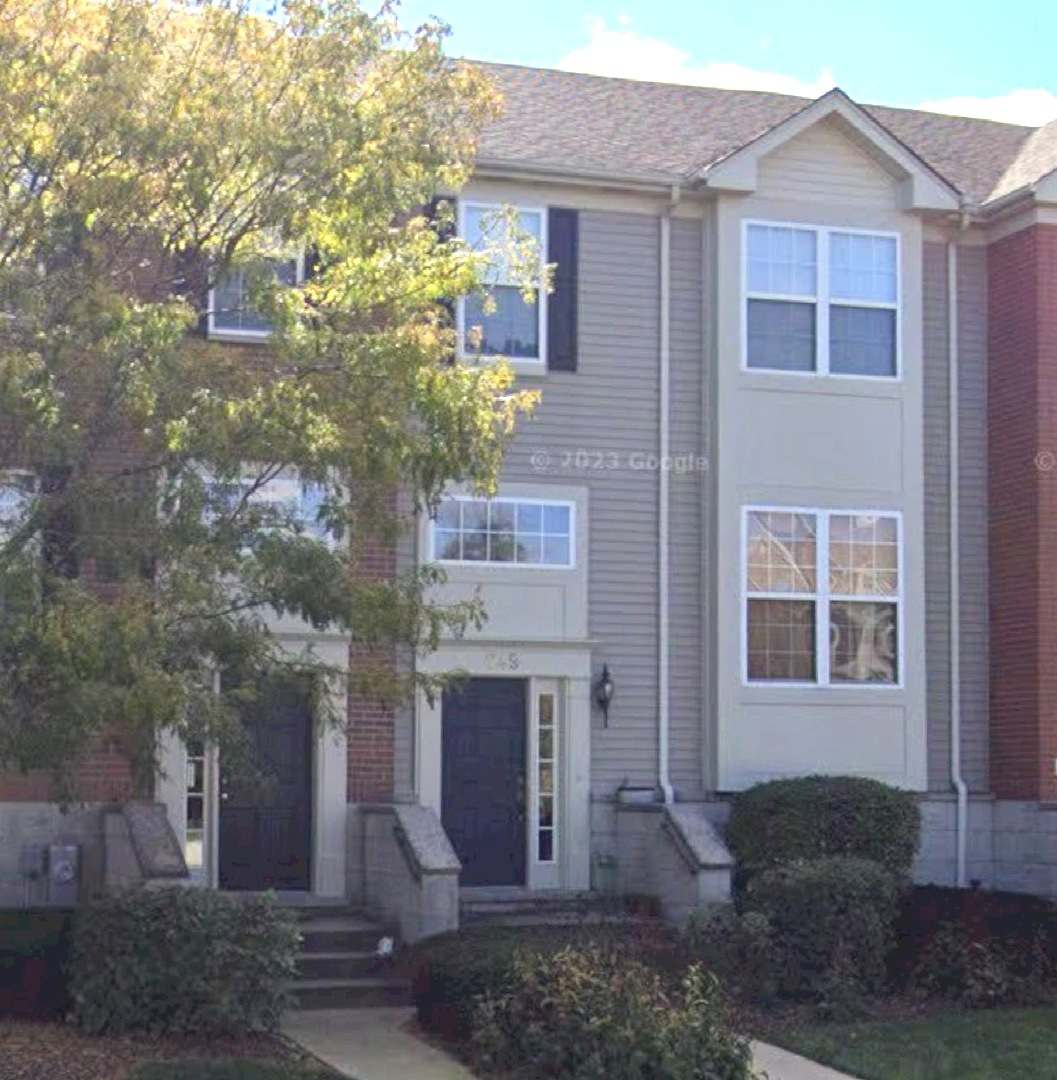 749 Thornbury Court #101-5, Bartlett, IL 60103