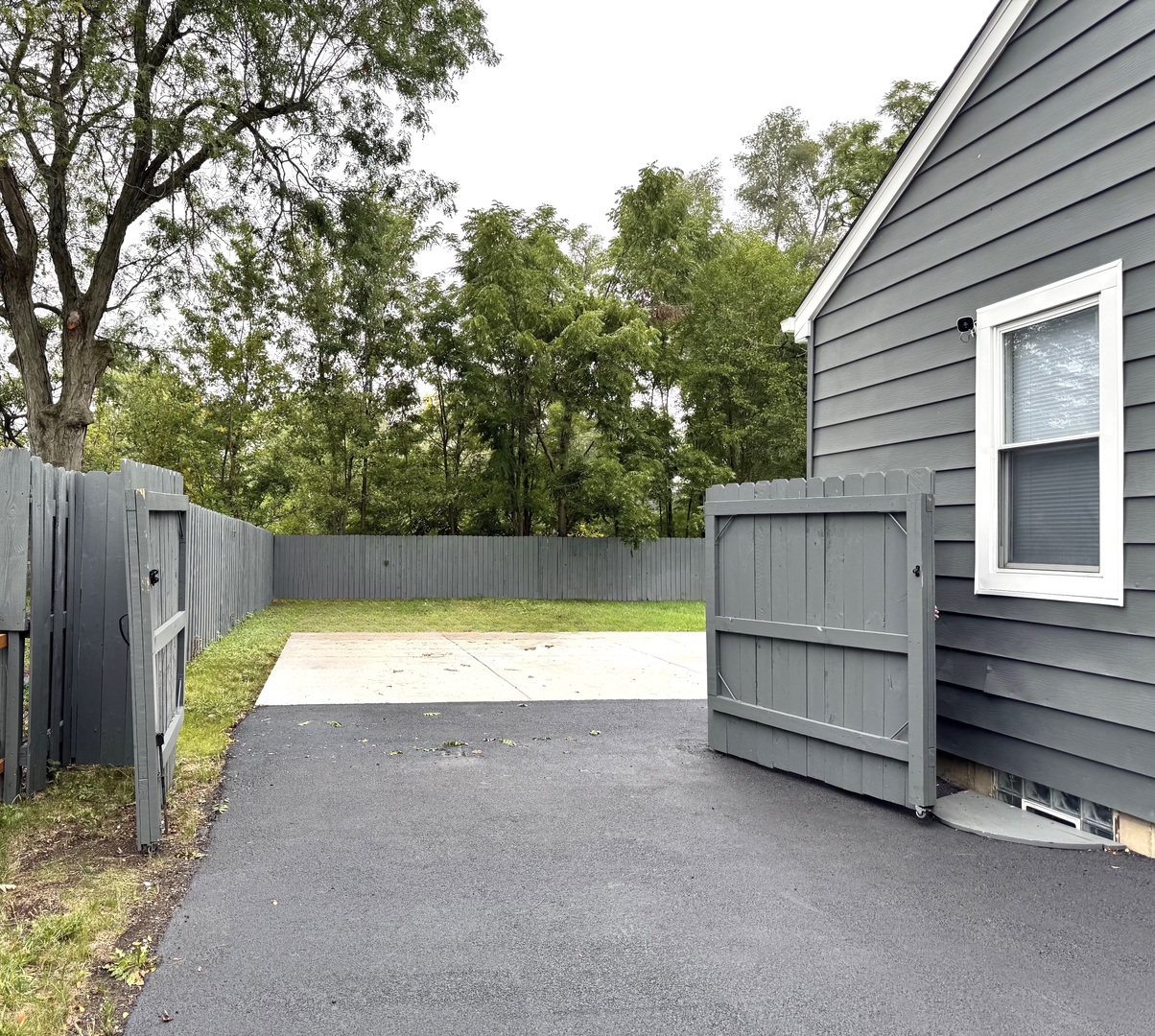 2149 221st Street, Sauk Village, IL 60411