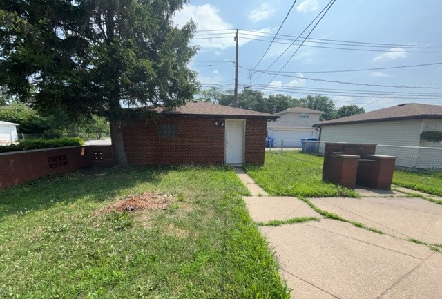 11101 S Ewing Avenue, Chicago, IL 60617