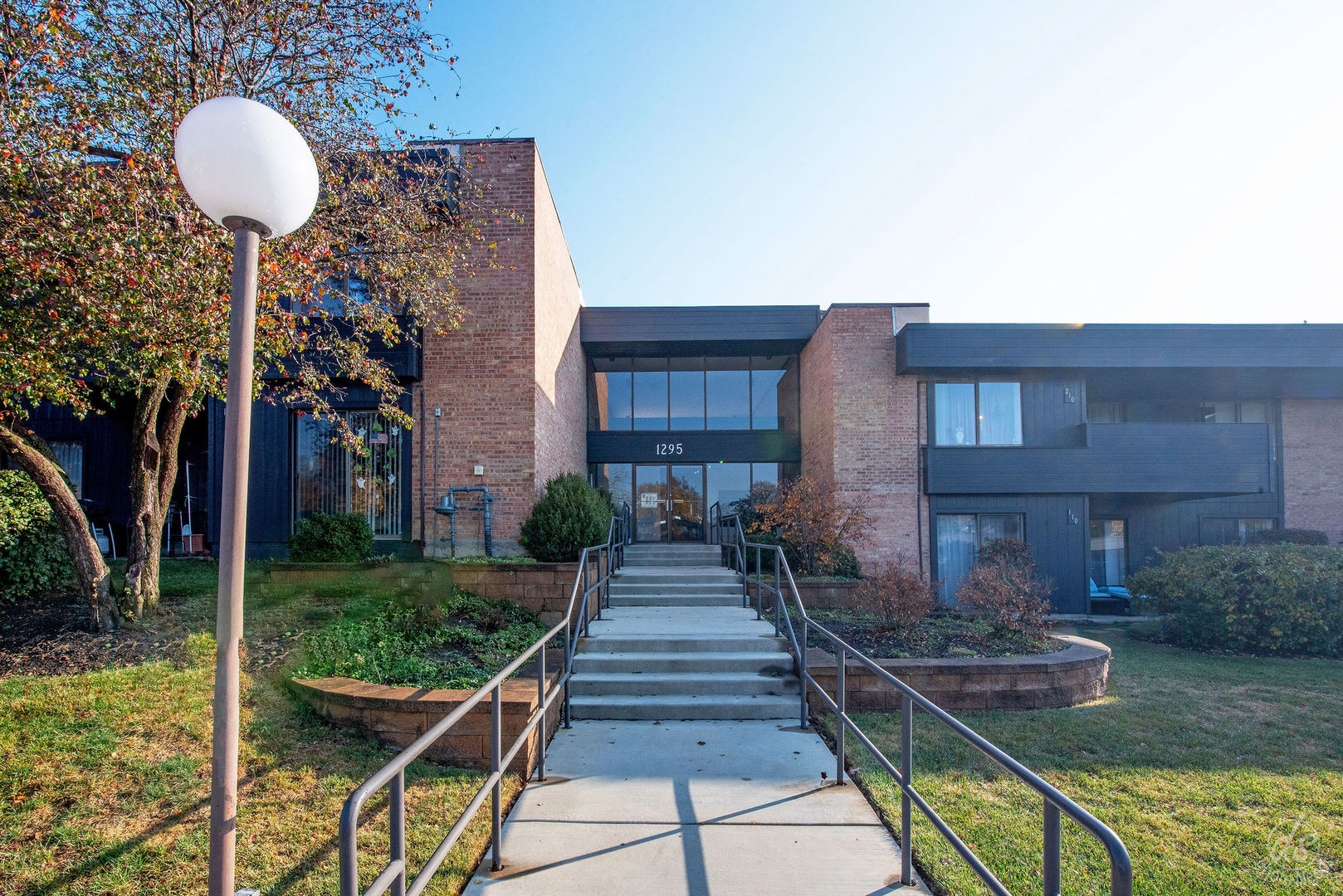 1295 N Sterling Avenue #107, Palatine, IL 60067